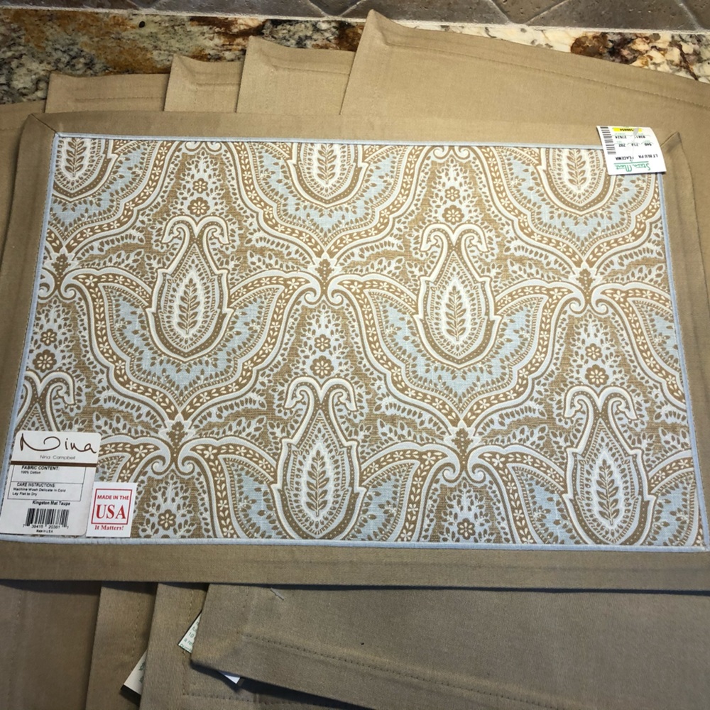 NWT Nina Placemats-Set of 6